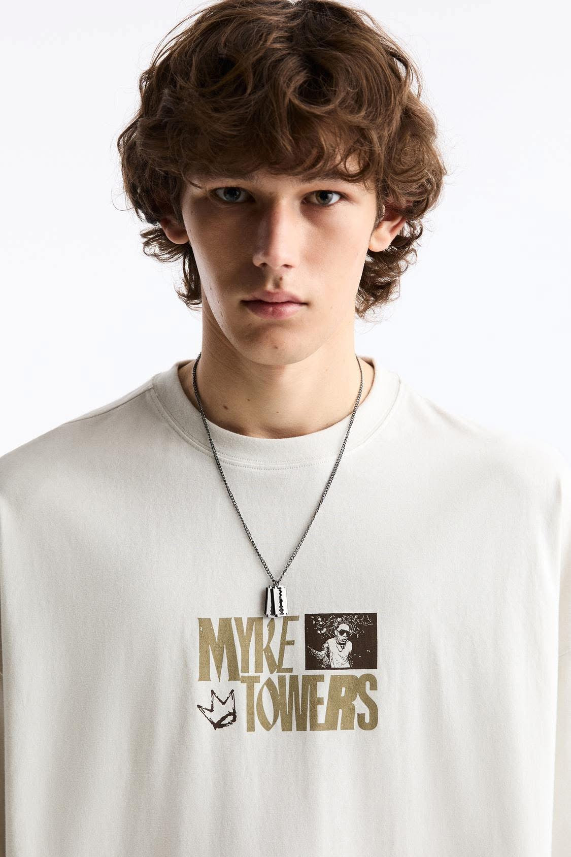 T-shirt/ Pull&bear