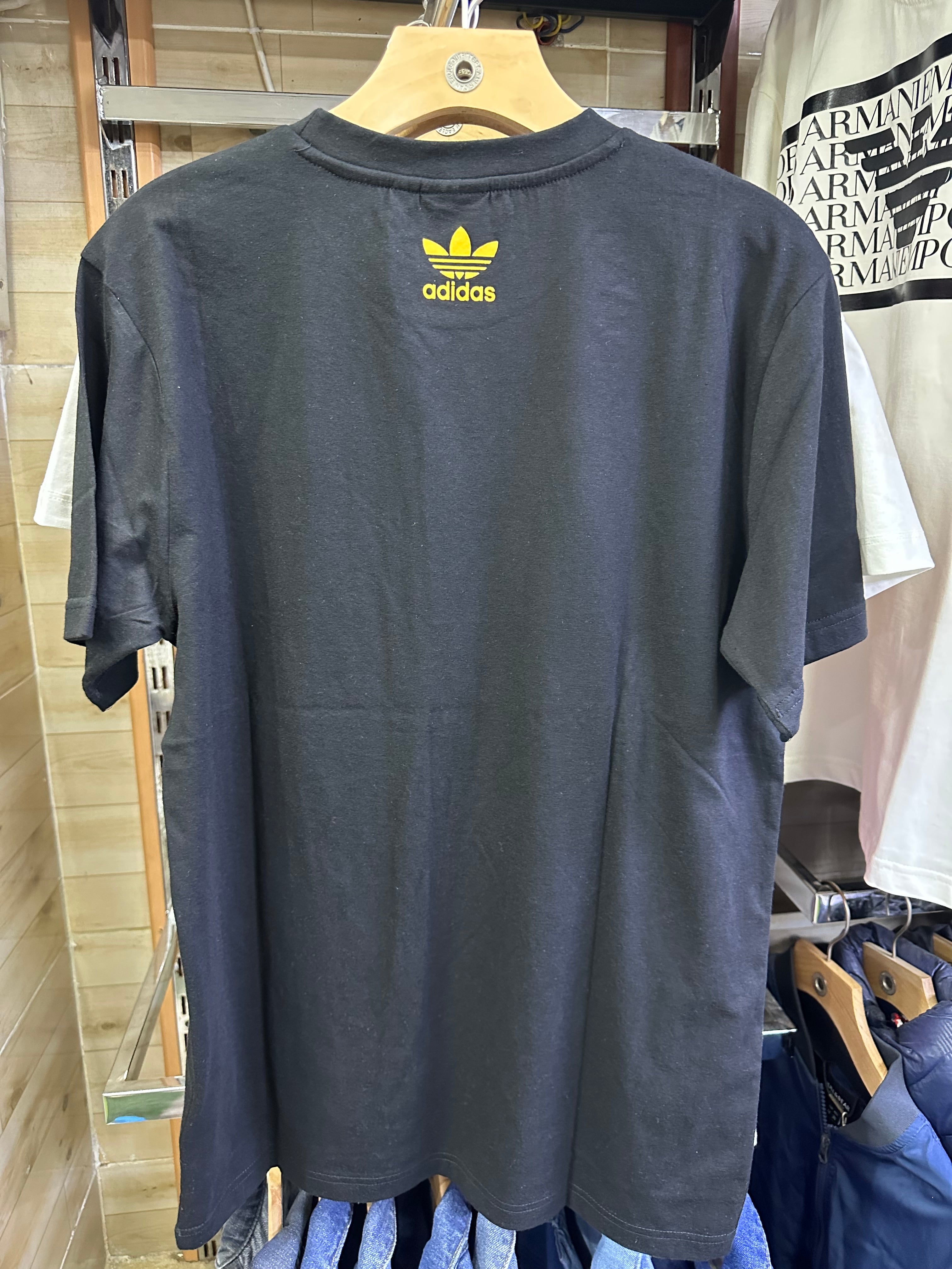 T-shirt/ Adidas