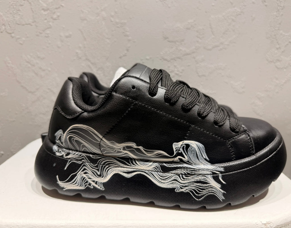 Sneakers / Zara