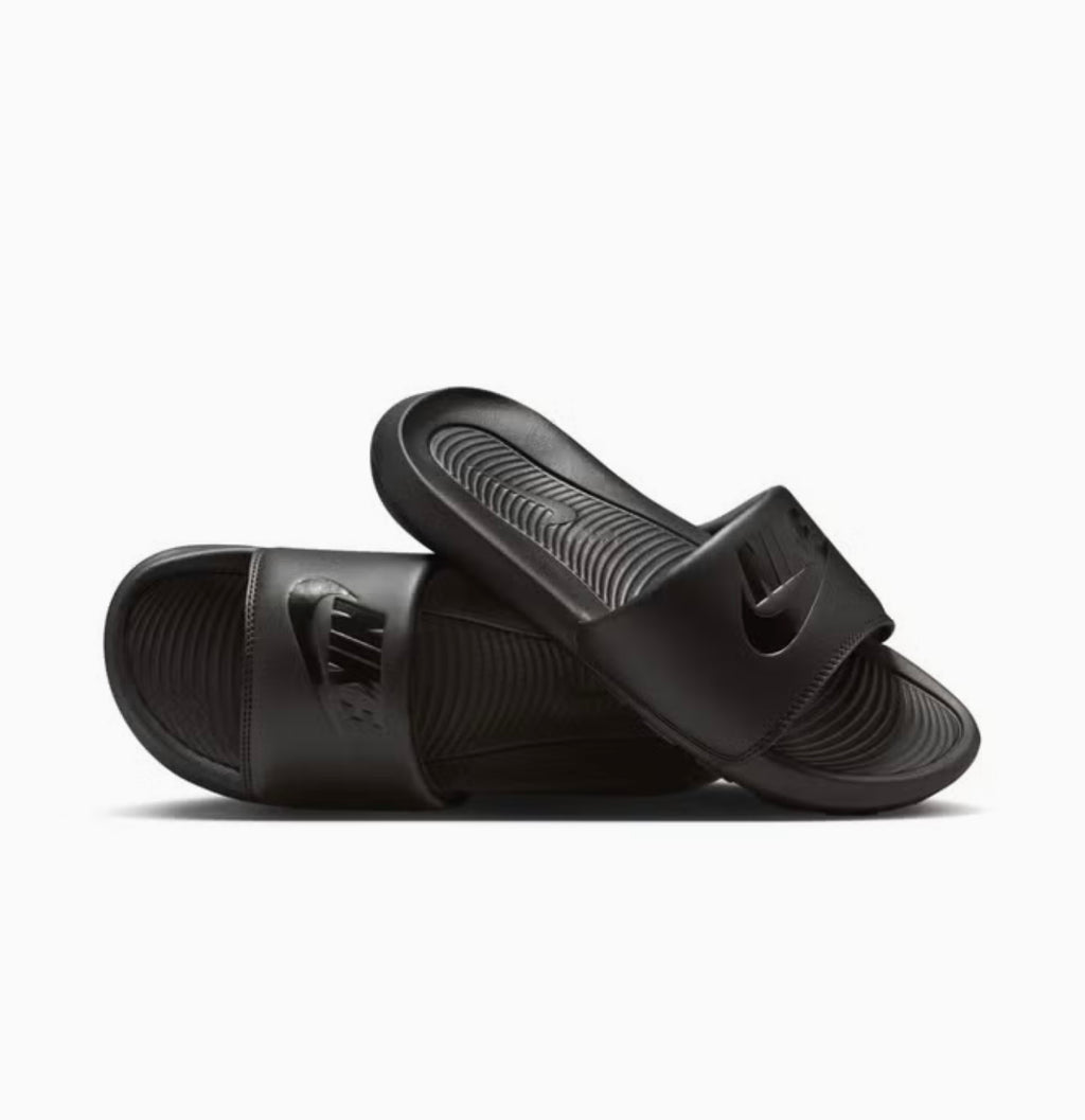 Nike victori one slide